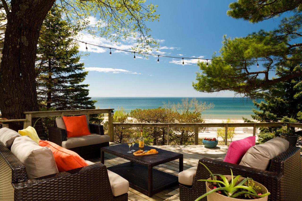 غراند هيفن Looking Glass Beachfront Inn المظهر الخارجي الصورة