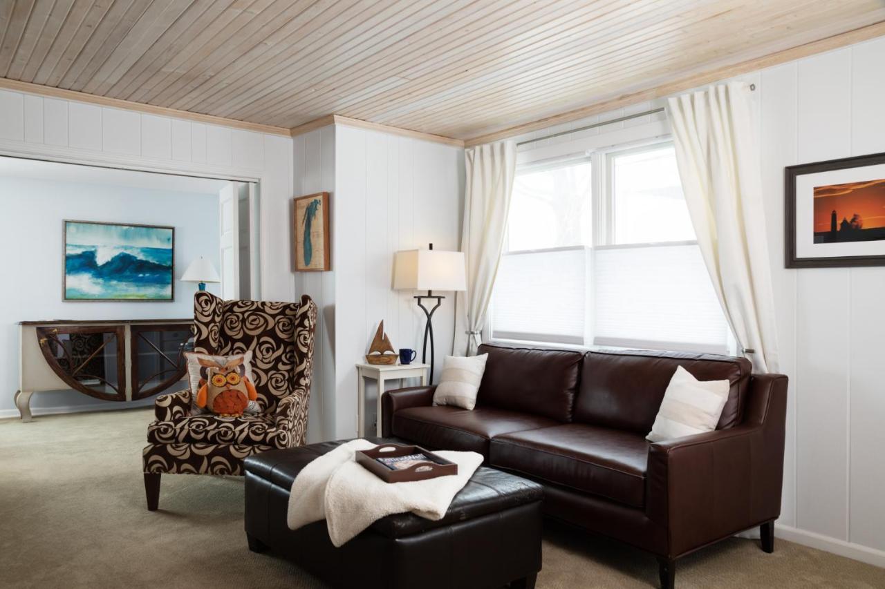 غراند هيفن Looking Glass Beachfront Inn المظهر الخارجي الصورة