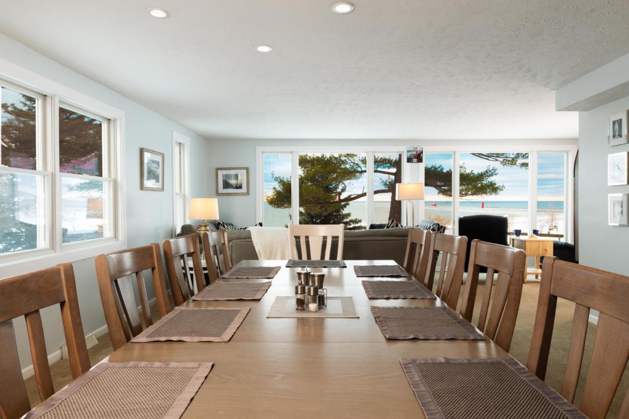 غراند هيفن Looking Glass Beachfront Inn المظهر الخارجي الصورة