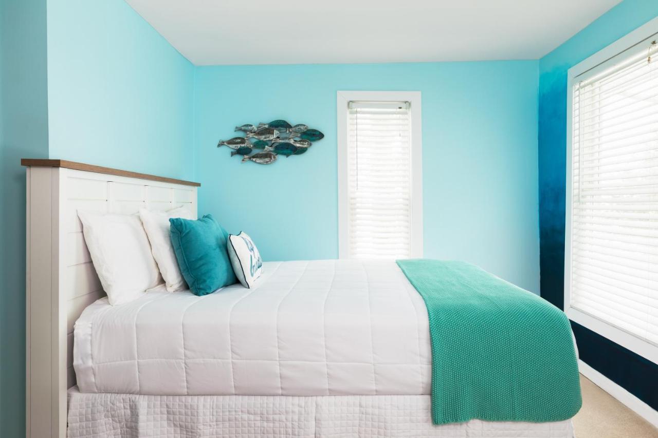 غراند هيفن Looking Glass Beachfront Inn المظهر الخارجي الصورة