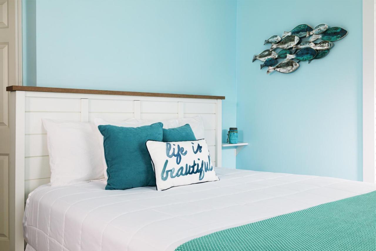 غراند هيفن Looking Glass Beachfront Inn المظهر الخارجي الصورة